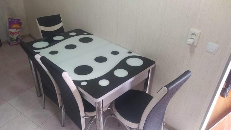 Lana Apartment Tbilisi Ngoại thất bức ảnh